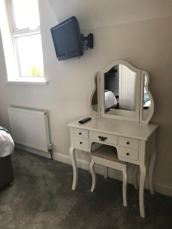 Claremont House Keswick Bed & Breakfast Кесвик Екстериор снимка