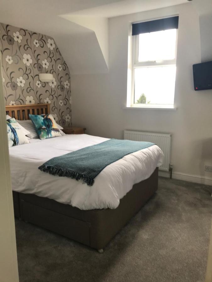 Claremont House Keswick Bed & Breakfast Кесвик Екстериор снимка